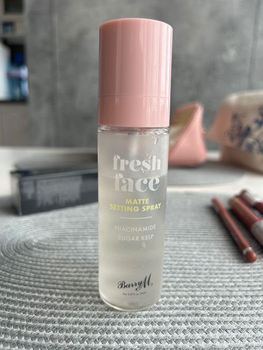 Фон дьо тен и ружове