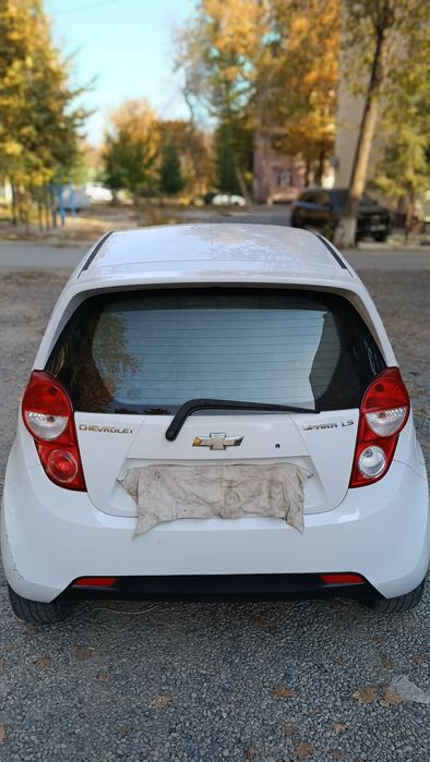 Spark moshina sotiladi