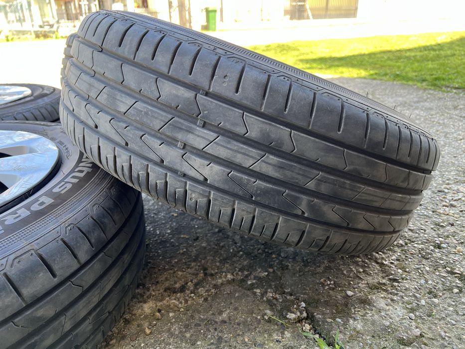 Гуми с джанти Toyota