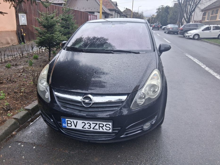 Opel corsa 2010 1.4 benzina