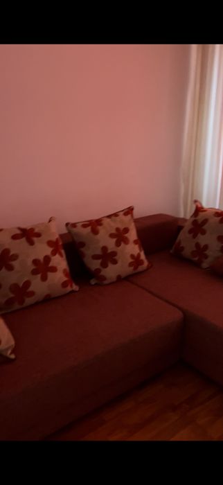 Vând canapea extensibila / transport gratuit
