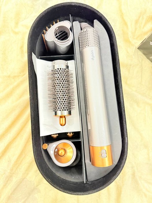 Dyson airwrap multi-styler