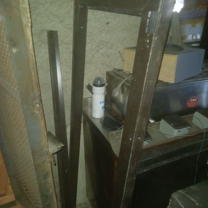 Окно с открыванием перегородки