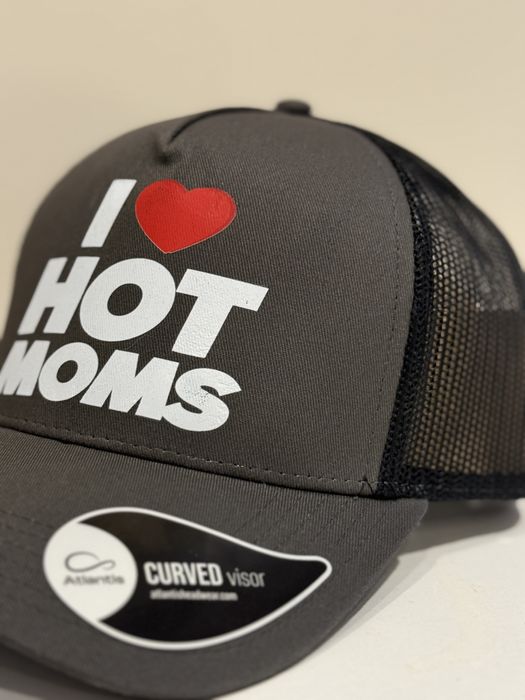 Шапка i love hot moms