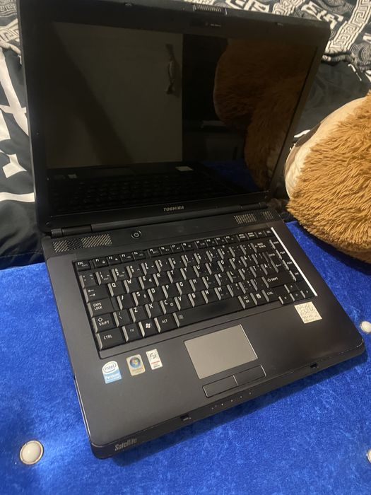 Vand laptop TOSHIBA