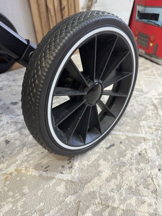 Продам коляску Kidilo