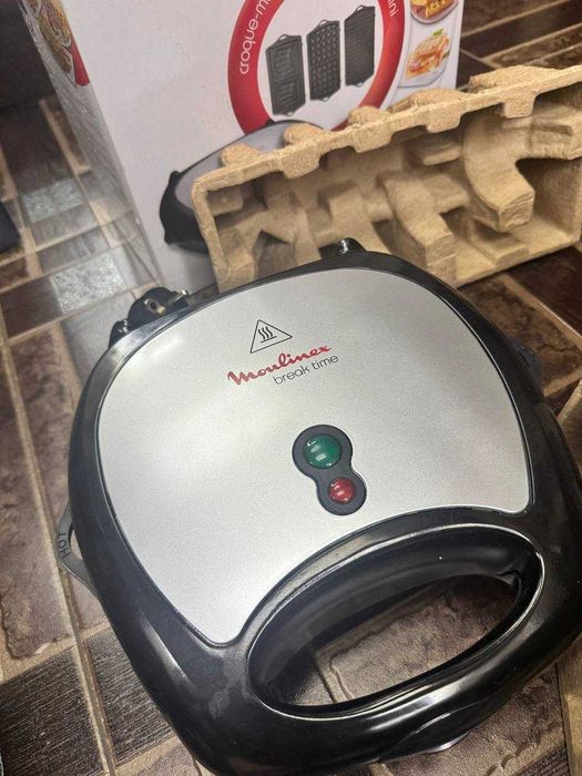 Продам абсолютно новую импортную вафельницу