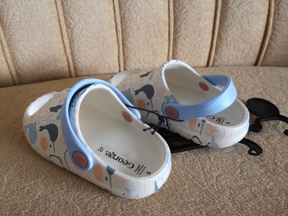 Продавам сандали тип "сабо" - George