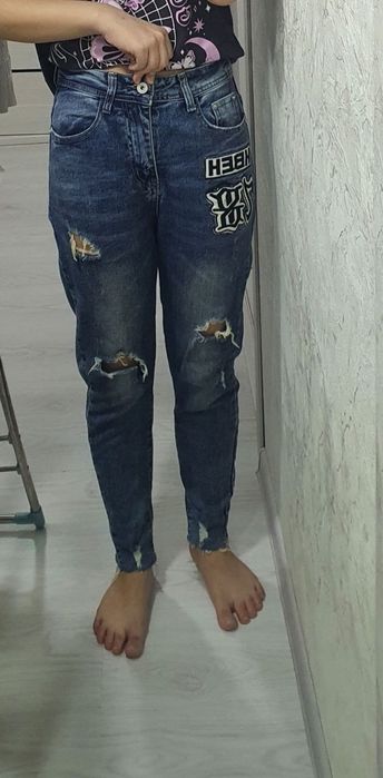 Рваные джинсы из Кореи