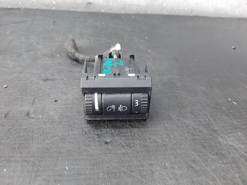 Buton reglaj faruri skoda octavia 2 1z3 1z0941333 8l0971883