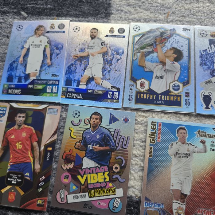 Футболни карти match attax fifa365