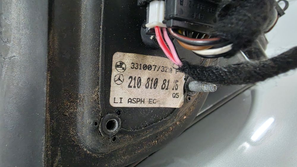 Огледала за Мерцедес w210