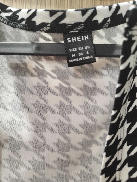 Нов дамски елек SHEIN