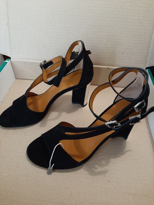 Продам босоножки Италия 36 размер.