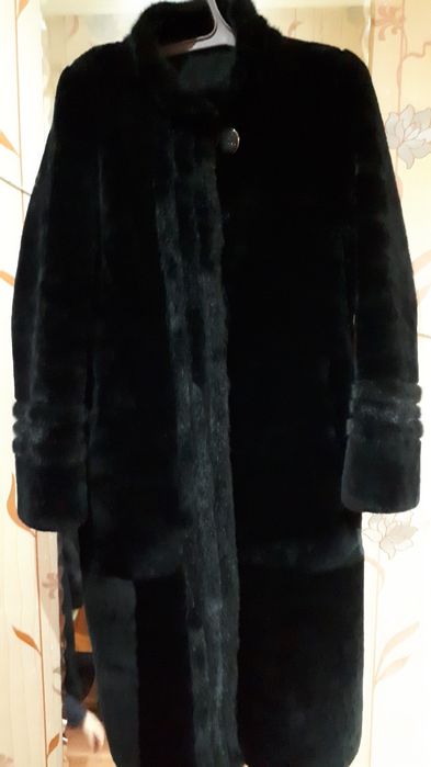 ПРОДАЕТСЯ Шуба мутон с норкой