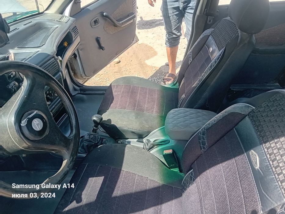 Neksya sons srochni sotiladi