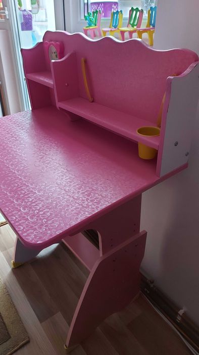 Birou școala pt. fete