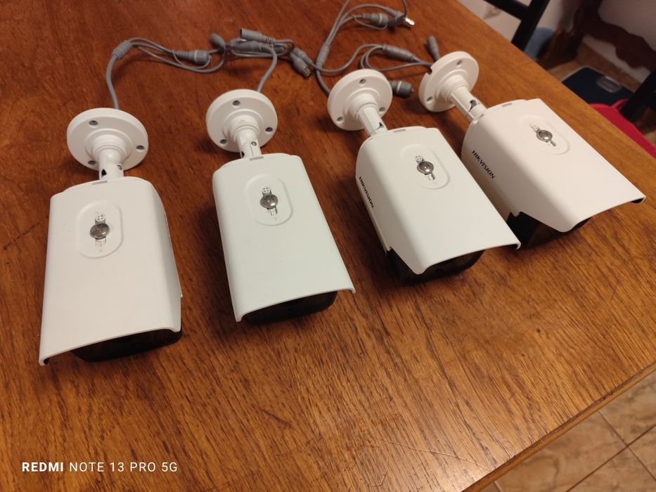 Sistem supraveghere video analog. Se dă pe bucăți sau complet.