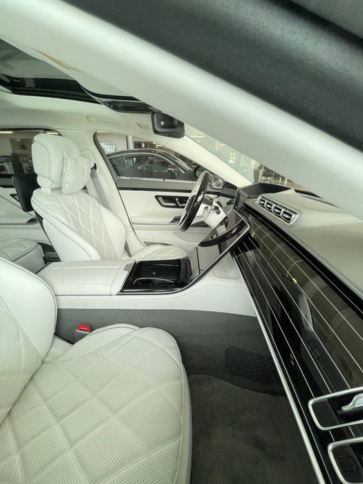 Mercedes Benz S680 Maybach Exclusive Model