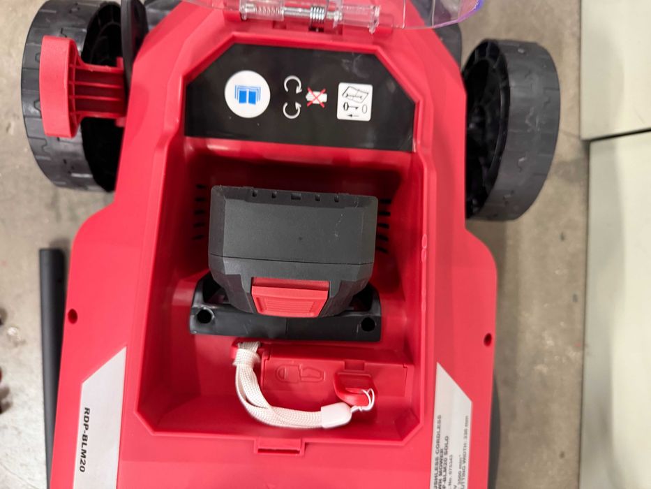 075343	R20 Косачка безч. 33cm 35L 5нива 4Ah 150m2 RDP-BLM20