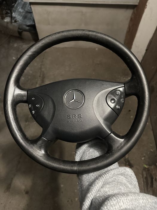 Запчасти на w211