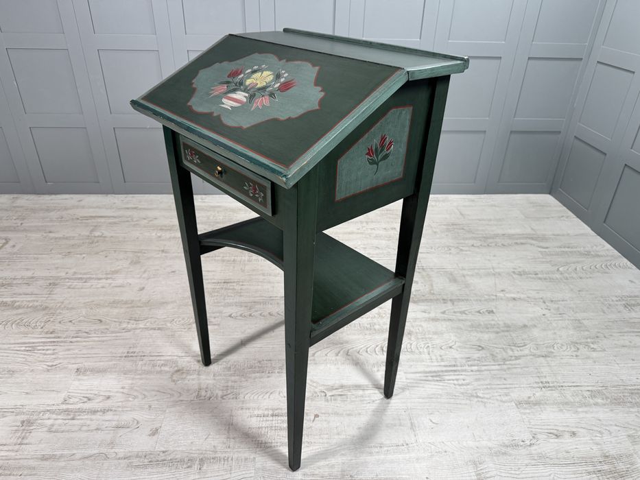 Катедра - конзолна маса Д1100