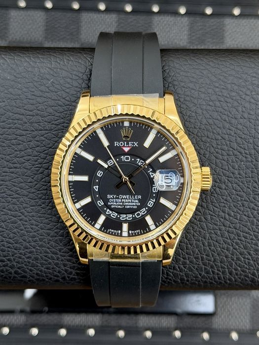 Rolex Sky-Dweller Rubber Gold 18k