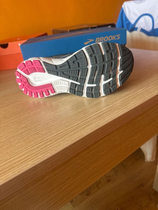 Дамски маратонки Brooks Ghost 14 GTX