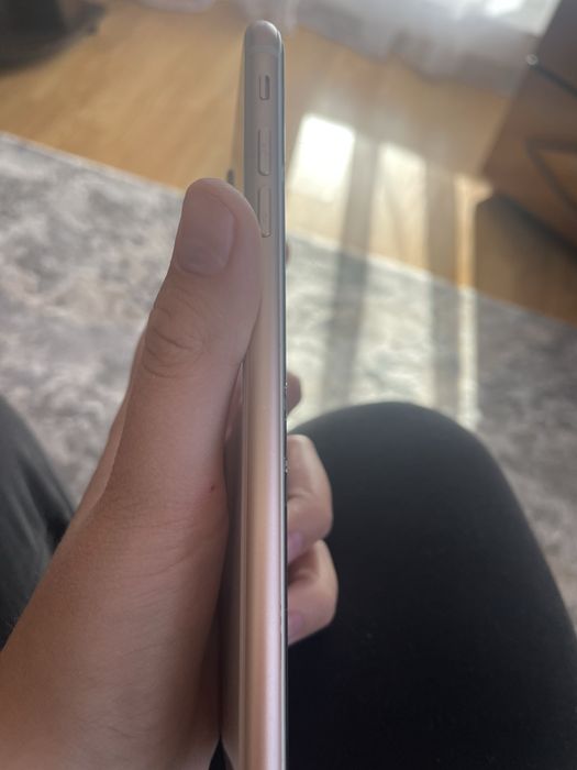 iPhone 8 +.