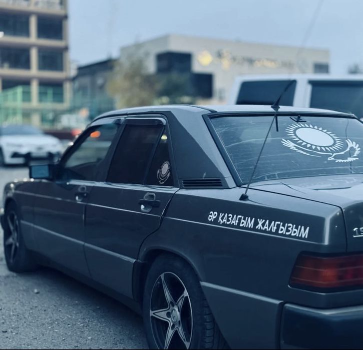 Продаеться Мерседес 190