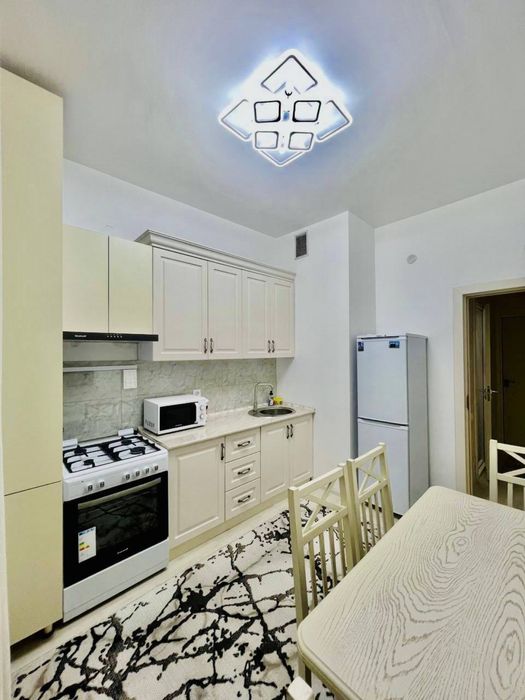 Сотув 2/7/9 Корасарой , Golden House