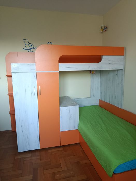 Продавам детско обзавеждане