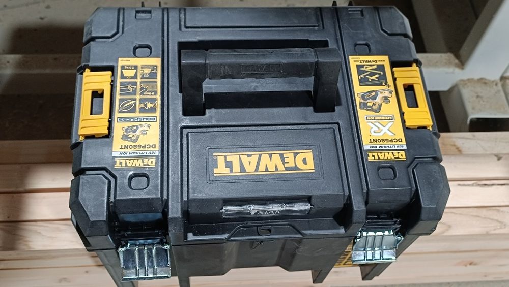 Rindea18V dewalt,filetanta milwaukee 12V, cutie dewalt