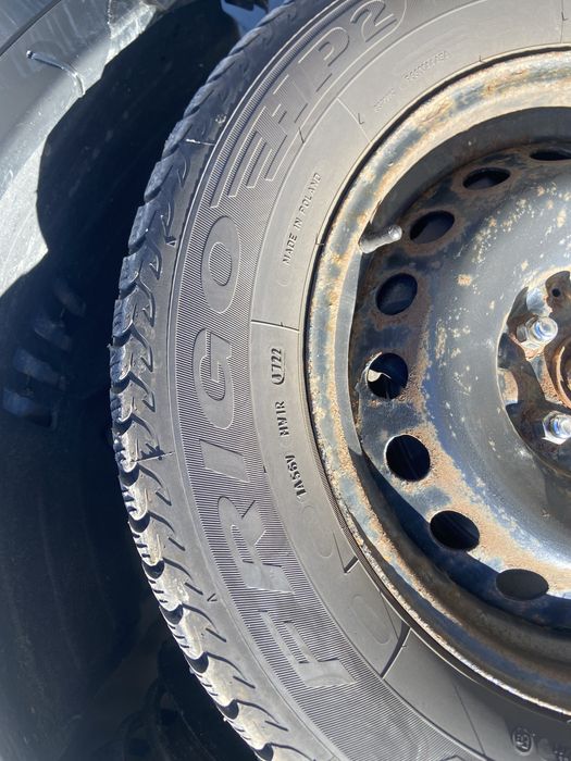 Vand 4 anvelope iarna  Debica Frigohp2 215/65/R16 M+S +jante de tabla