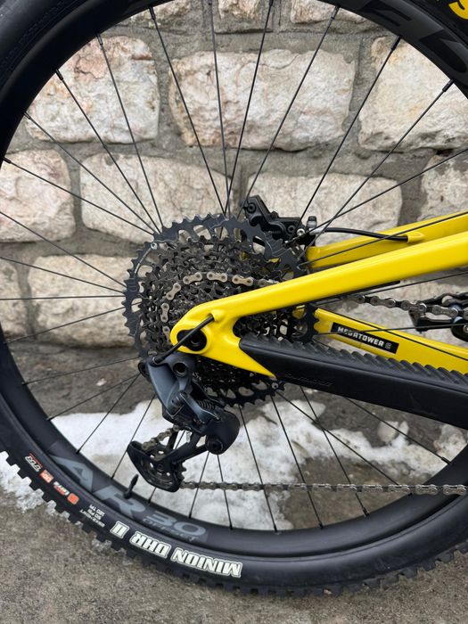 Vând full suspension Santa Cruz Megatower C 29” carbon