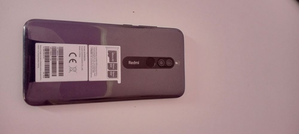 Red Mi 8 сотилади. Ками бор