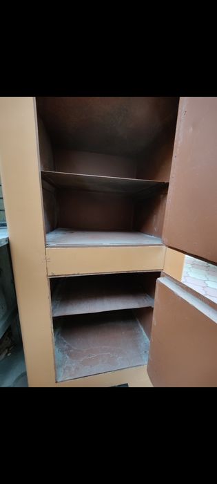 Продам сейф металлический