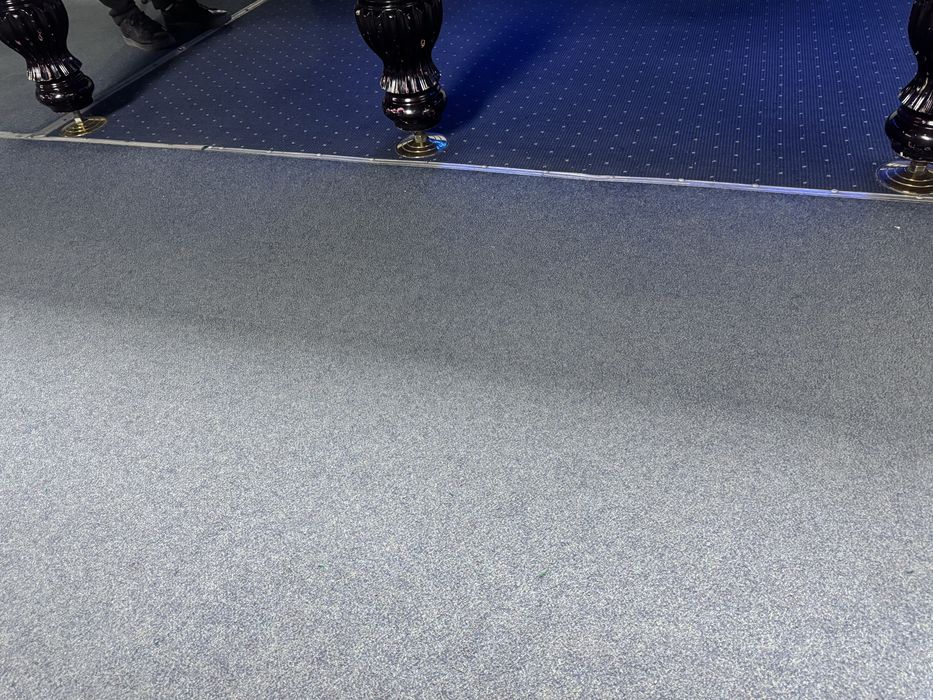 Срочно продаеться ламинат и ковралан