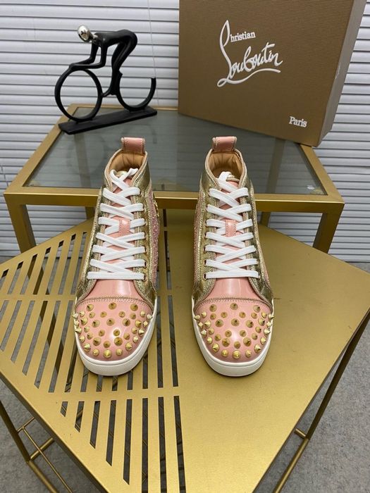 Louboutin “WMNS”