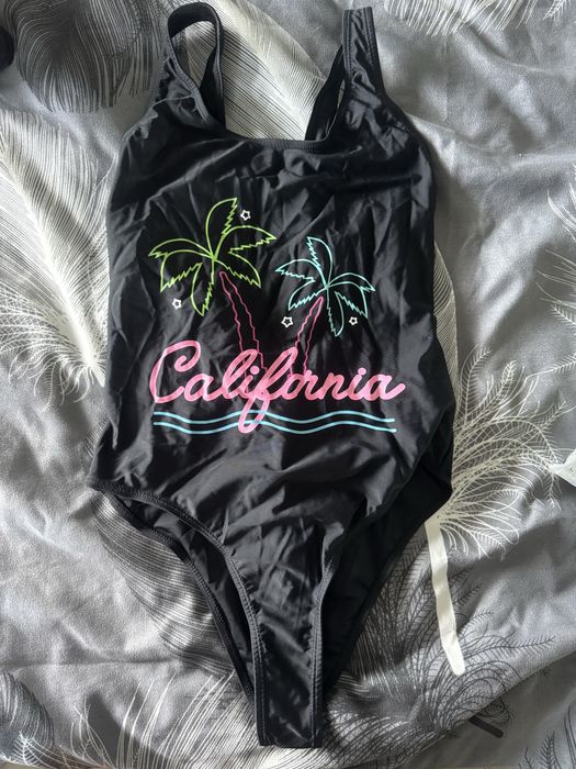 5 costume de baie noi/ folosite + 2 sutiene de plaja