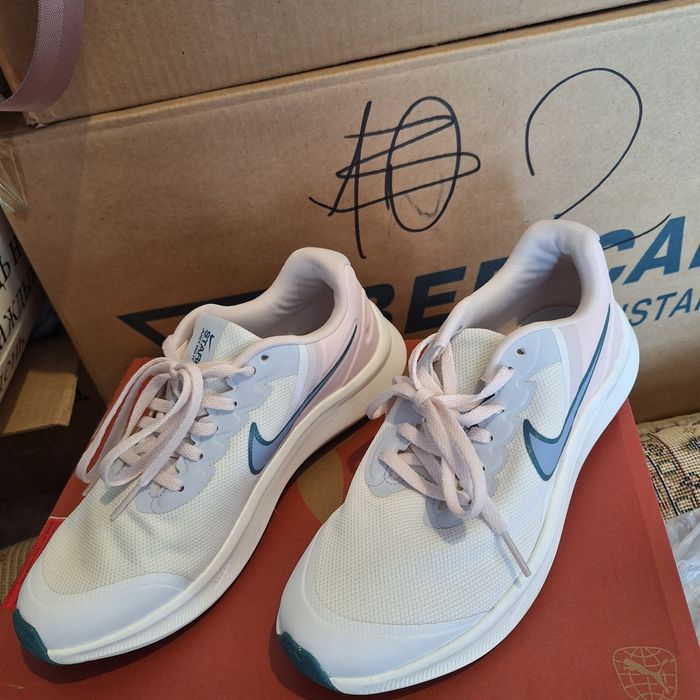 Кроссовки Nike оригинал 38р