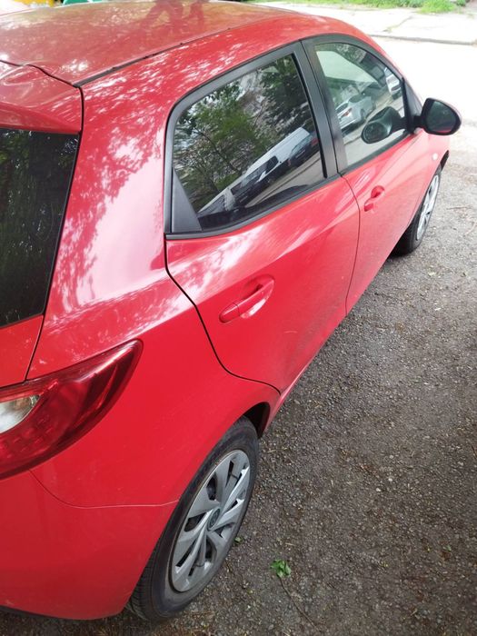 Мазда 2 много удобна и икономична за градски условия