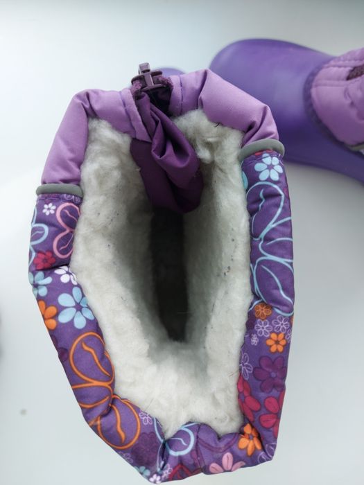 Продам сапожки на девочку