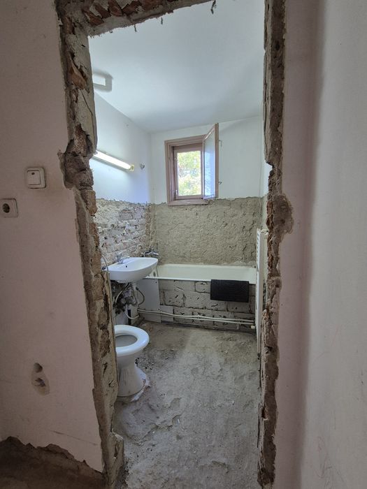 Vand apartament 2 camere LA GRI - IDEAL pentru amenajat