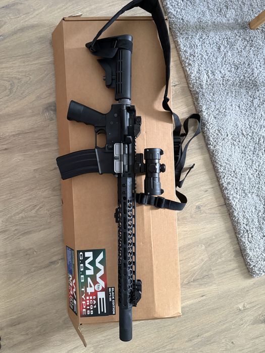 Arma airsoft WE M4 A1 Gas Blow Back Green Gas GBB