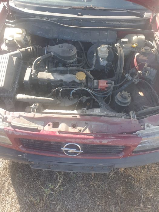 Opel Astra на части