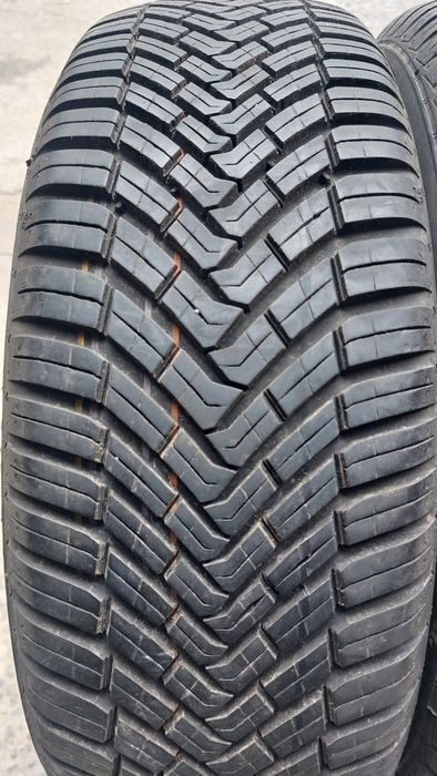 Всесезонни гуми 185 60 15 Continental AllSeasonContact 4 броя