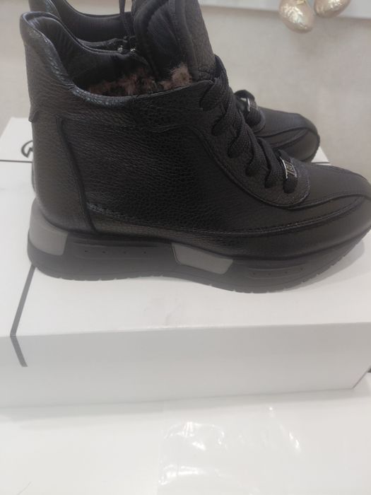 Продам зима Новые 38 р