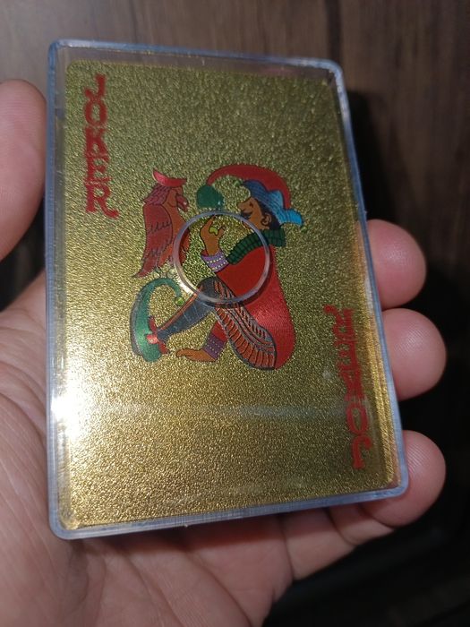 Срочно продам новый оригинал игровой золотые карты