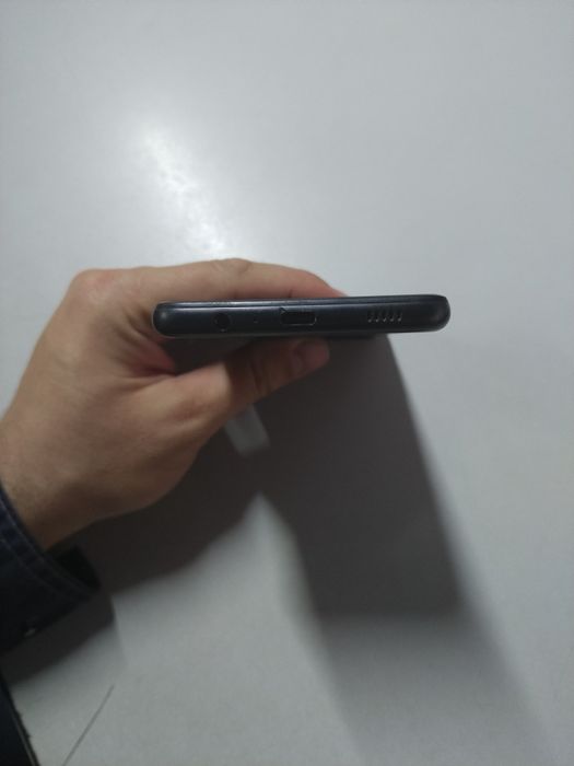 Продам Samsung A12 64гб